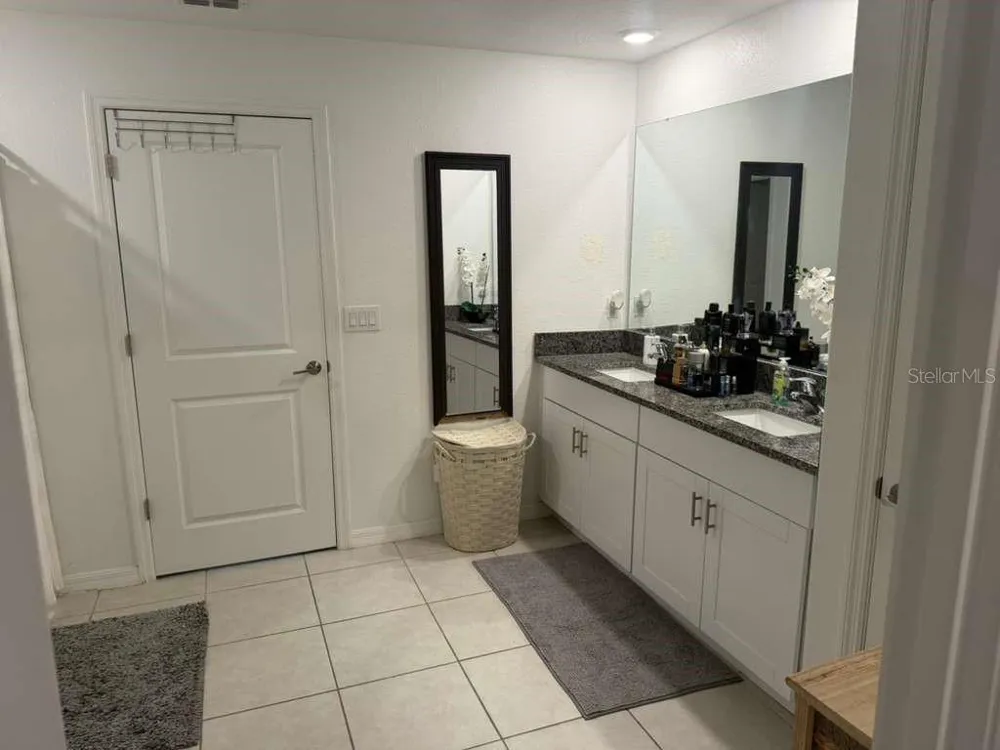 2000 RED LOOP Lakeland, FL 33801