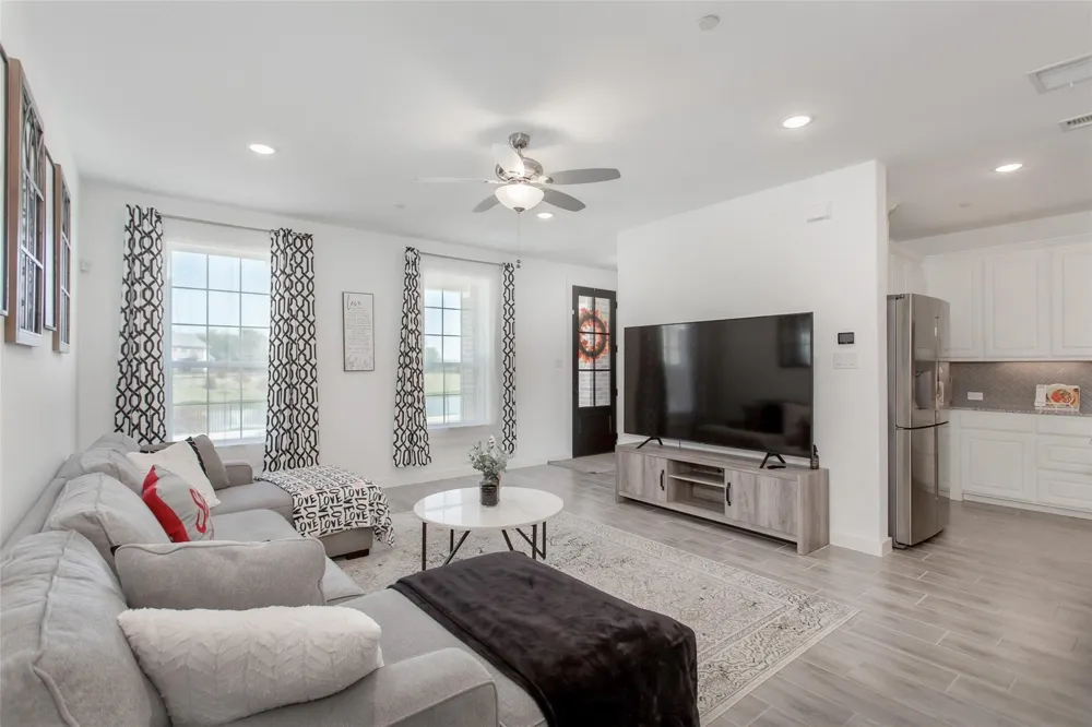 4881 Ellie Lane Fairview, TX 75069