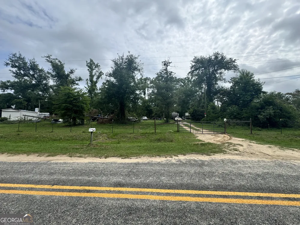 844 Dead River RD Uvalda, GA 30473