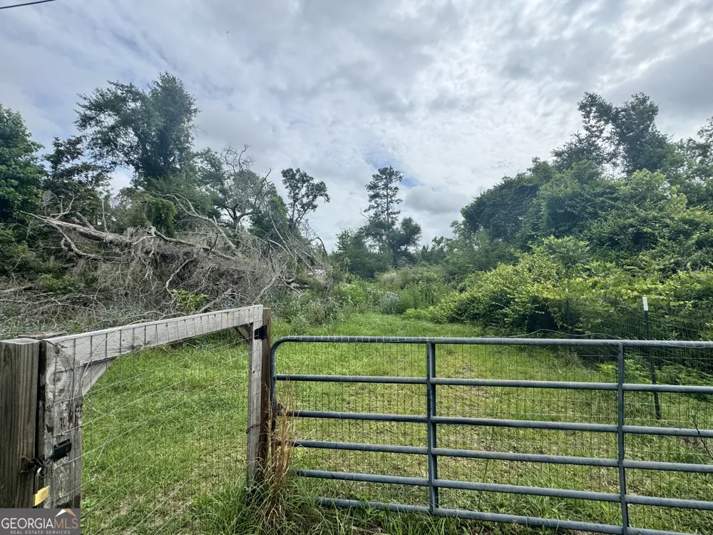 844 Dead River RD Uvalda, GA 30473