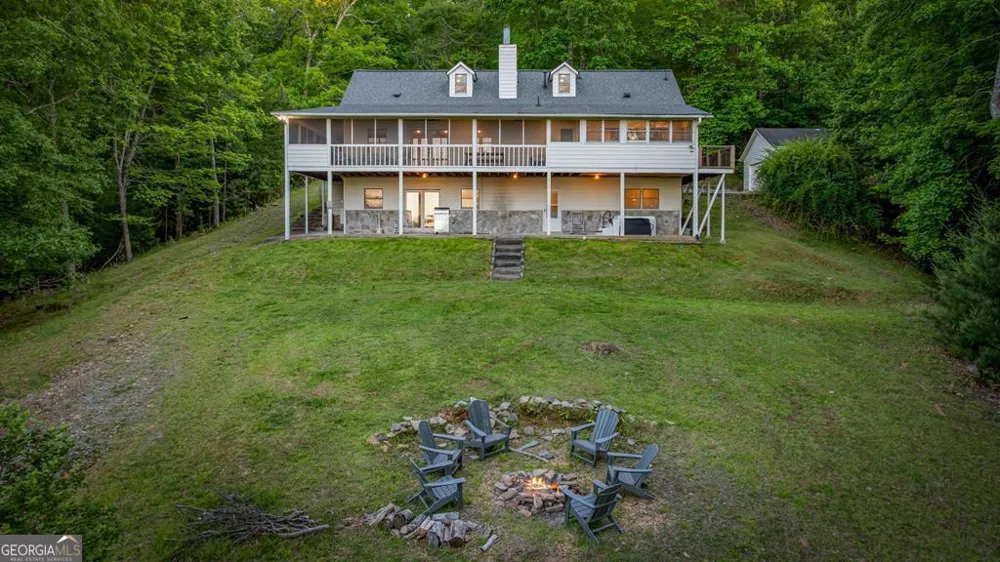 760 River Bend LN Blue Ridge, GA 30513
