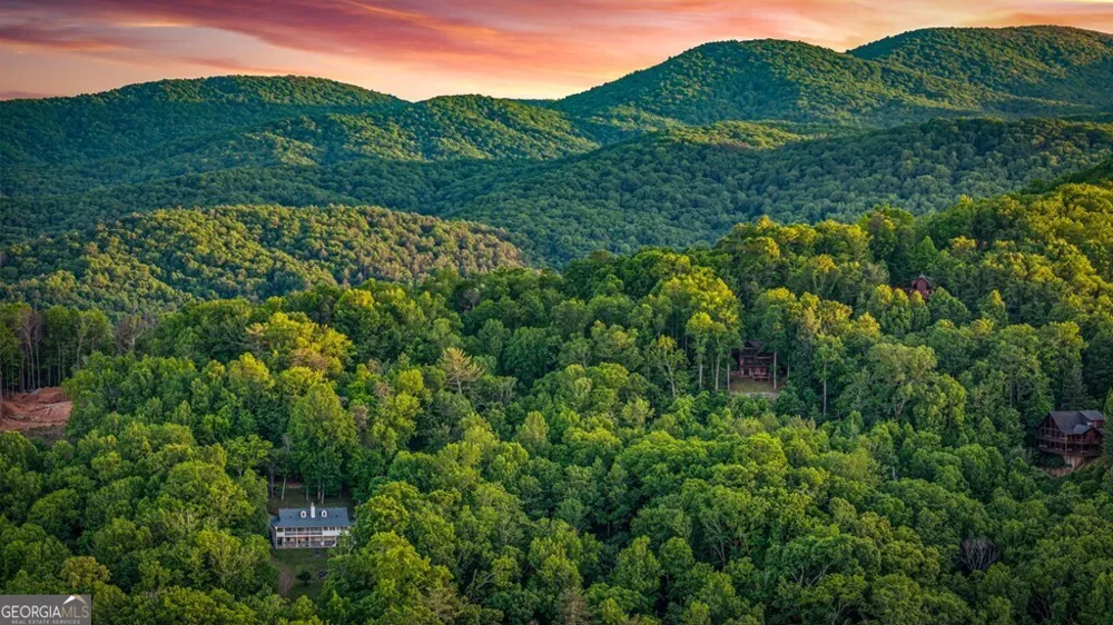 760 River Bend LN Blue Ridge, GA 30513