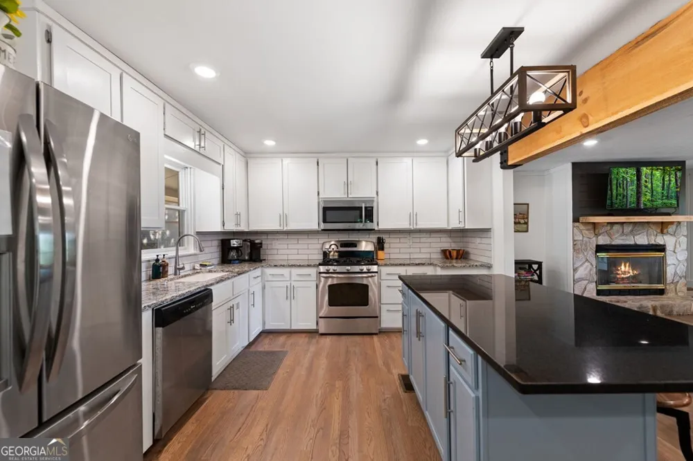 760 River Bend LN Blue Ridge, GA 30513