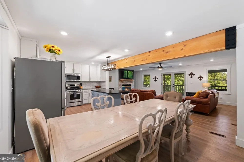 760 River Bend LN Blue Ridge, GA 30513