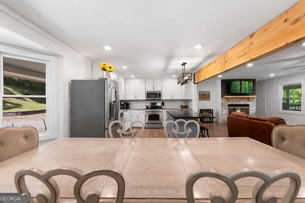 760 River Bend LN Blue Ridge, GA 30513
