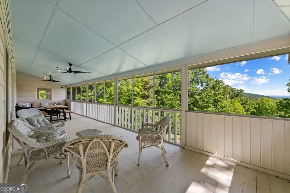 760 River Bend LN Blue Ridge, GA 30513
