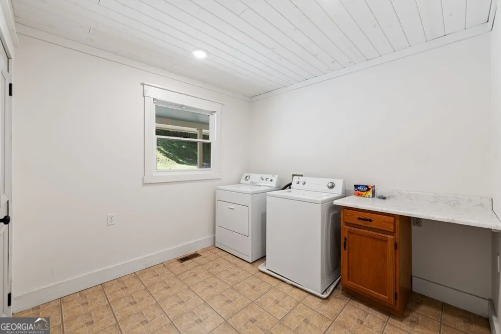 760 River Bend LN Blue Ridge, GA 30513