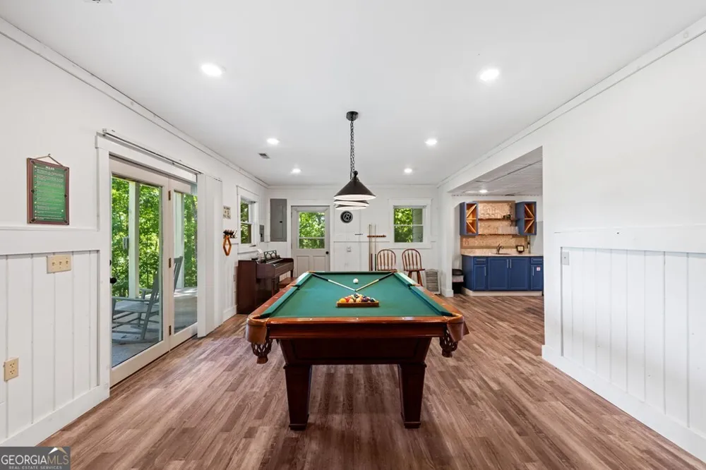 760 River Bend LN Blue Ridge, GA 30513
