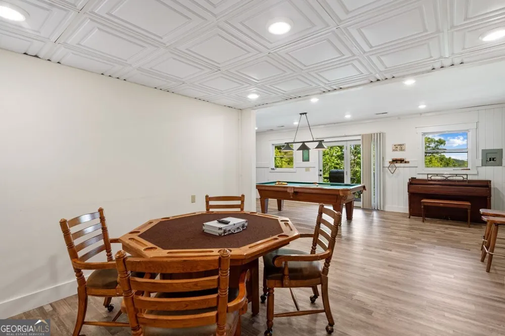 760 River Bend LN Blue Ridge, GA 30513