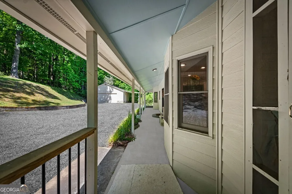 760 River Bend LN Blue Ridge, GA 30513