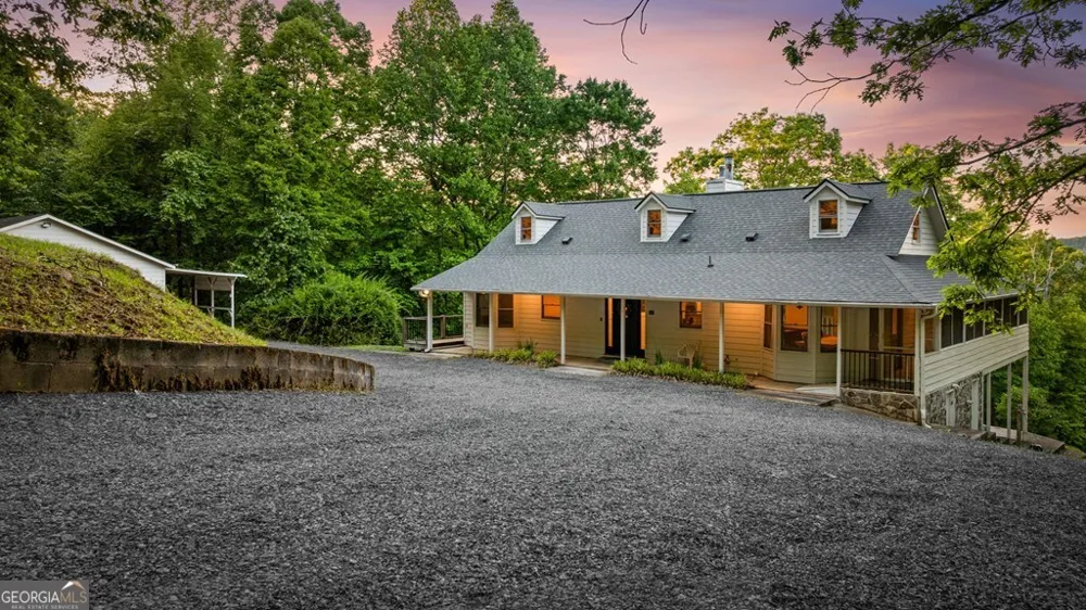 760 River Bend LN Blue Ridge, GA 30513