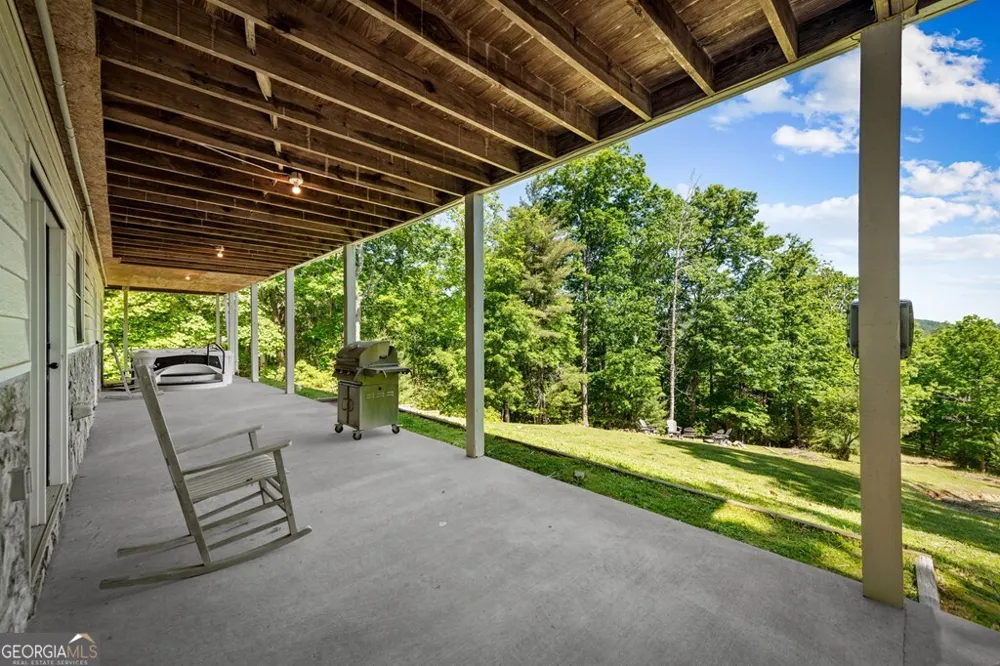 760 River Bend LN Blue Ridge, GA 30513