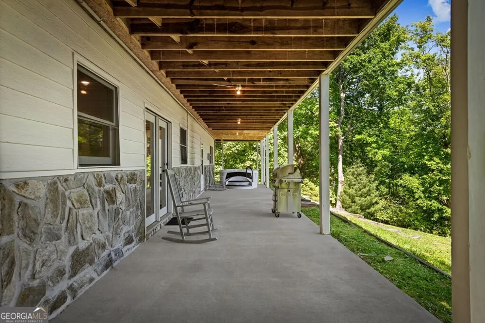 760 River Bend LN Blue Ridge, GA 30513
