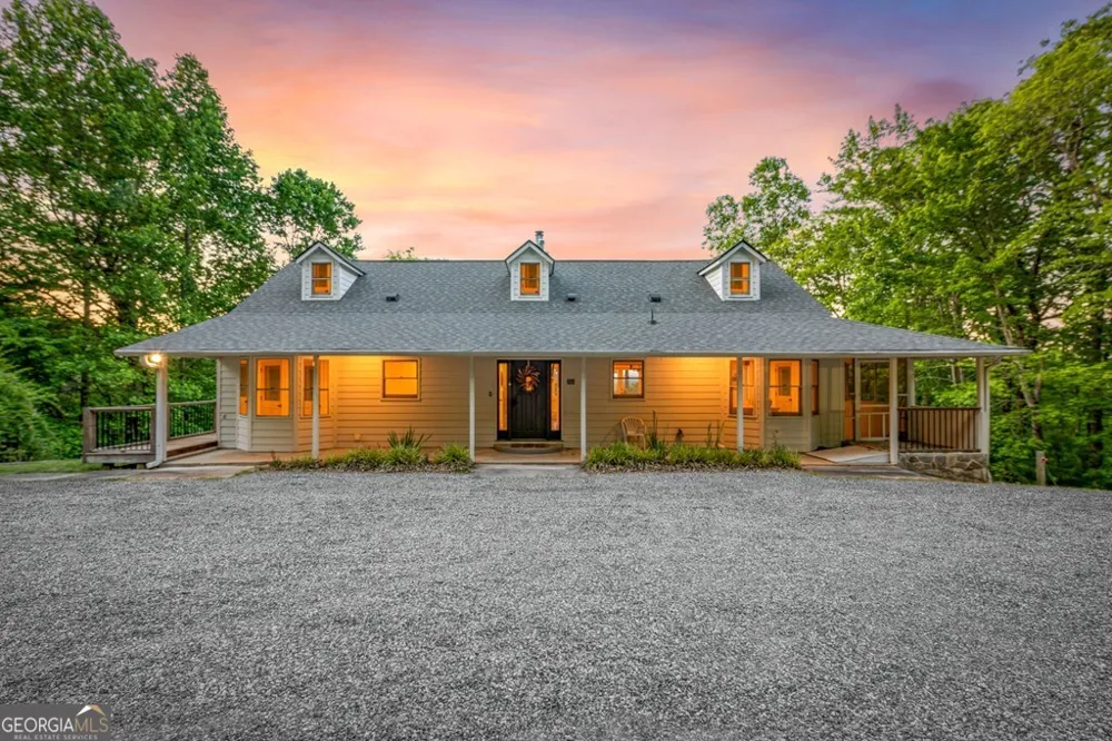 760 River Bend LN Blue Ridge, GA 30513