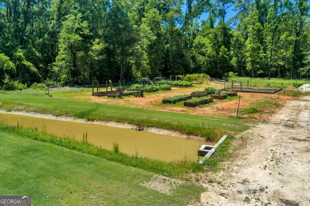 466 Bear Branch RD Kathleen, GA 31047