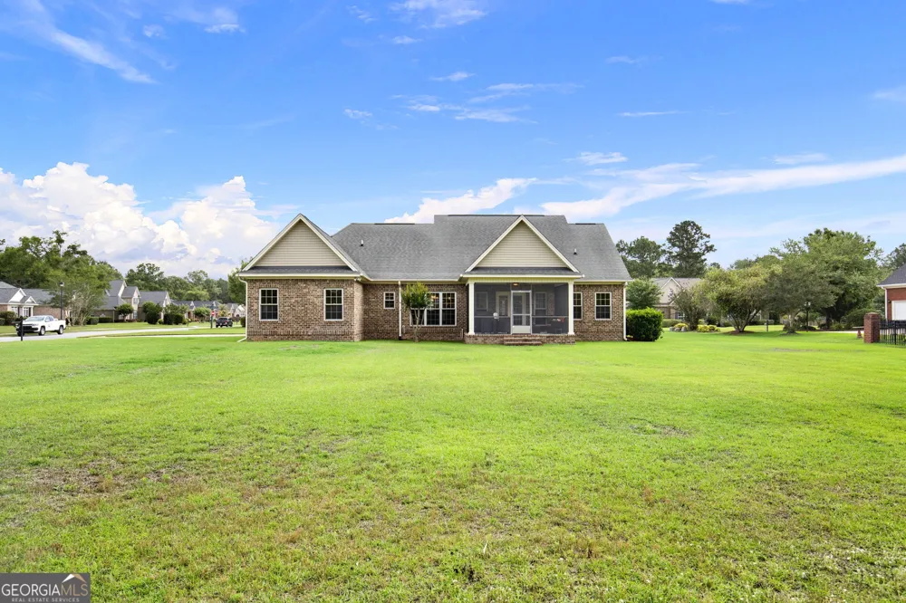 75 Brigham LN Richmond Hill, GA 31324
