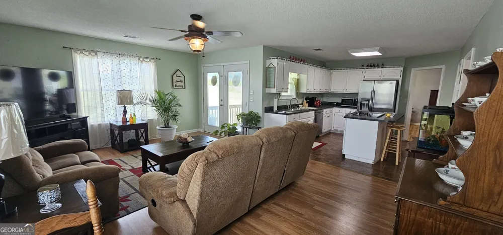 157 Scarlett Ohara DR Ailey, GA 30410