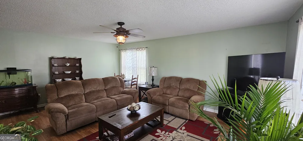 157 Scarlett Ohara DR Ailey, GA 30410