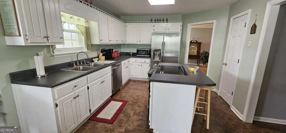 157 Scarlett Ohara DR Ailey, GA 30410