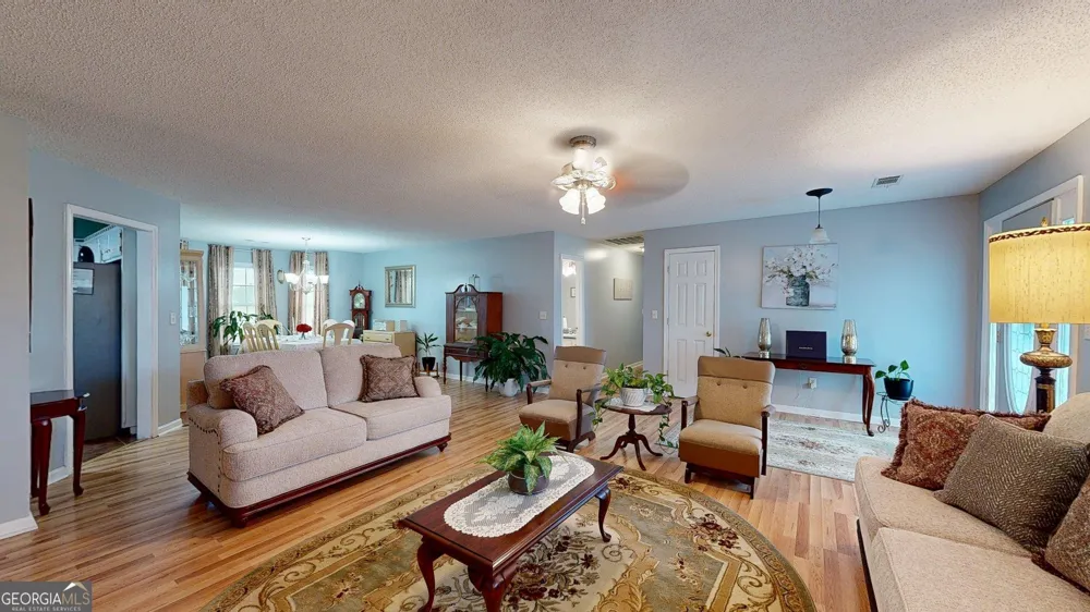 157 Scarlett Ohara DR Ailey, GA 30410