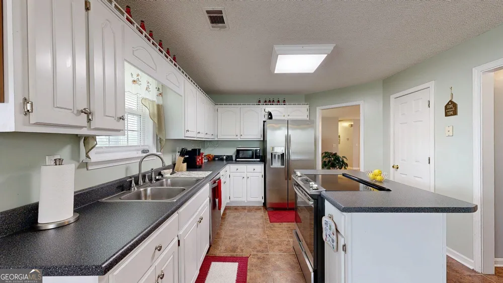 157 Scarlett Ohara DR Ailey, GA 30410