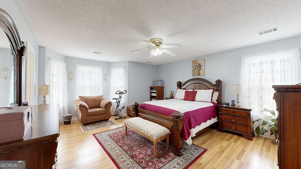 157 Scarlett Ohara DR Ailey, GA 30410
