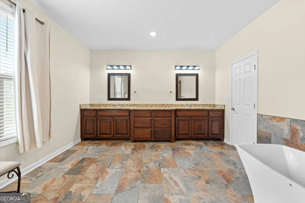 733 Cherry RD Franklin, GA 30217