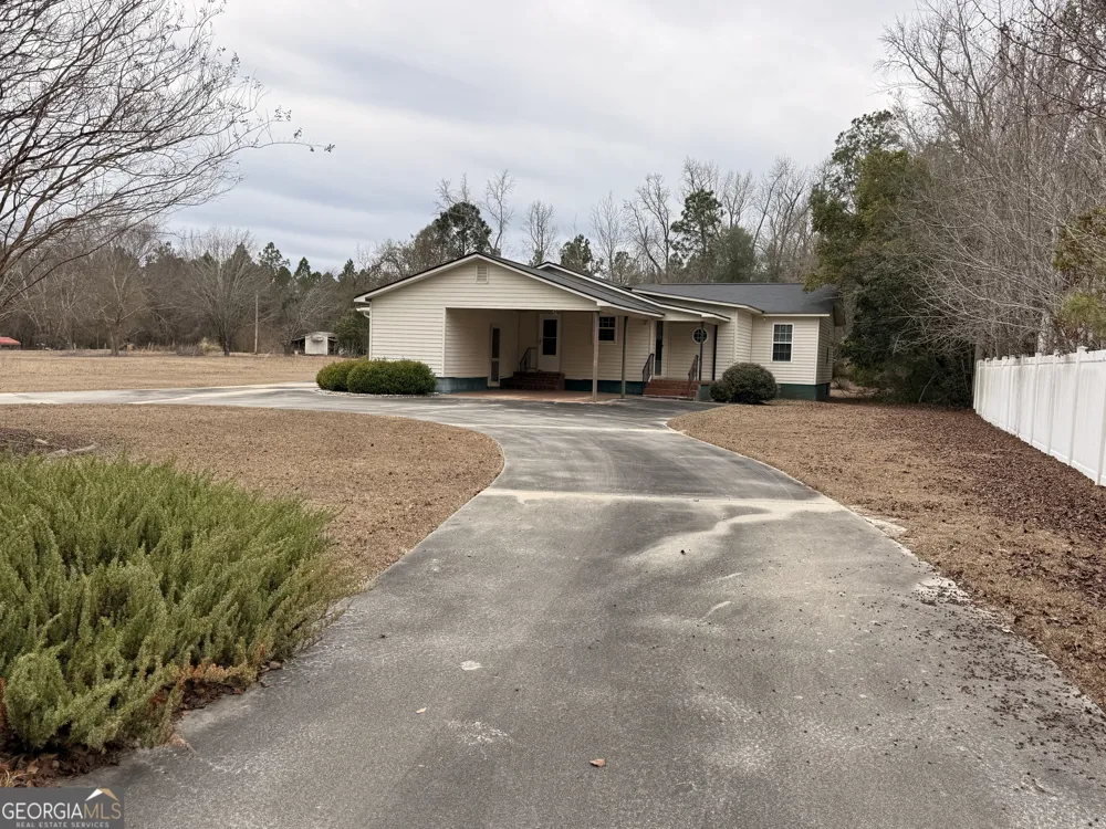 1025 Ralph Mullis RD Rentz, GA 31075