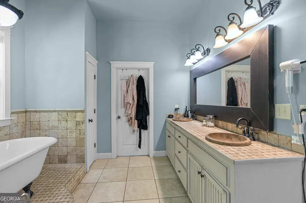583 Haynie RD Moreland, GA 30259