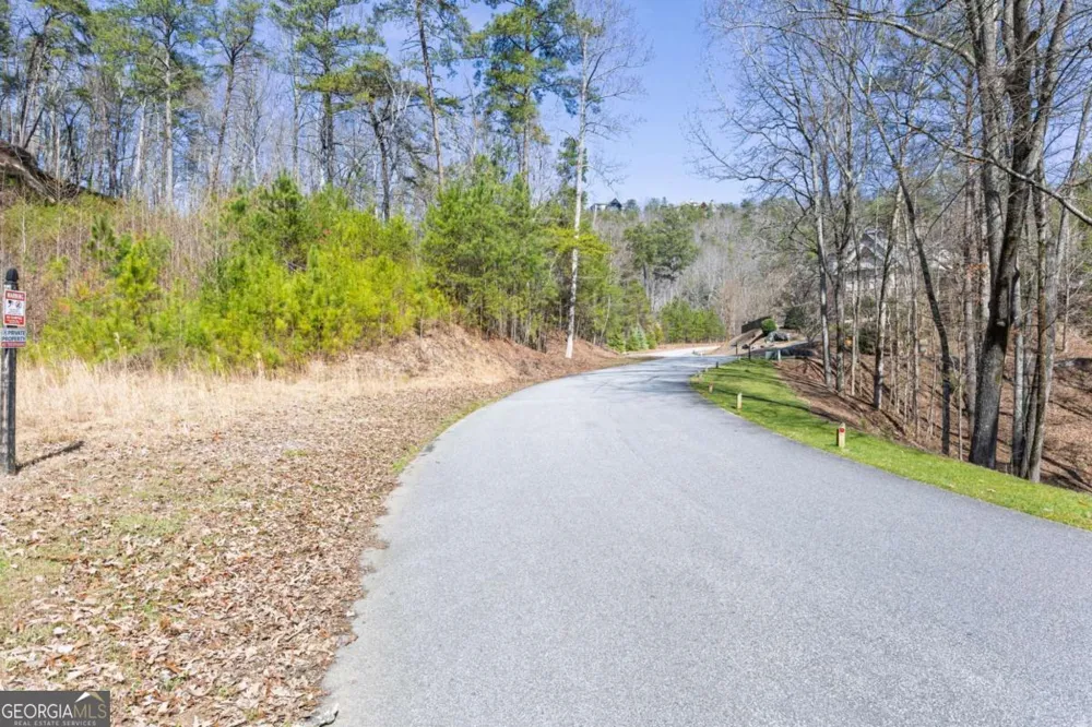 53 Somerset LN Cartersville, GA 30121
