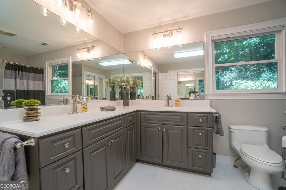 313 Omega WAY Hiawassee, GA 30546
