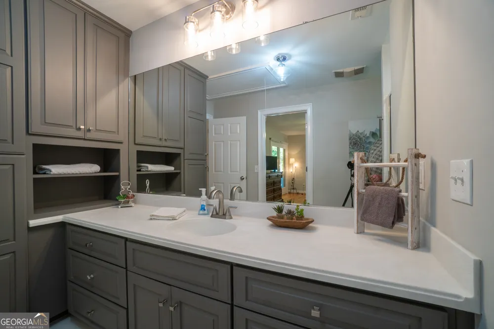 313 Omega WAY Hiawassee, GA 30546