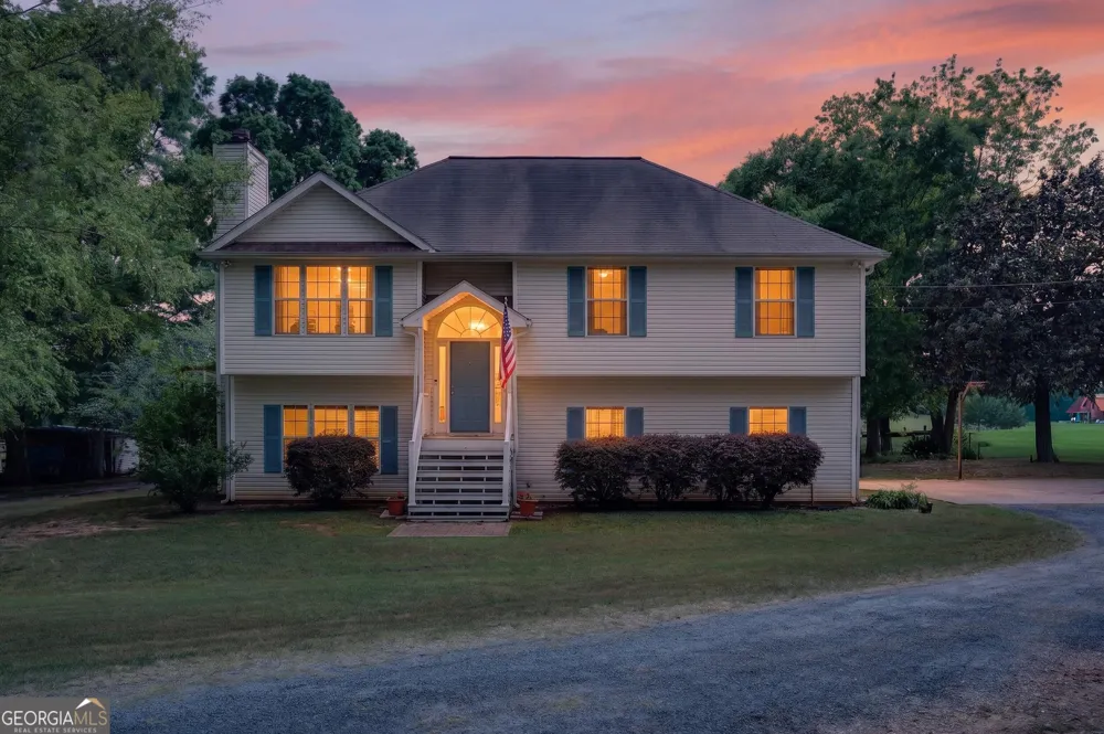 511 W Mcintosh RD Brooks, GA 30205