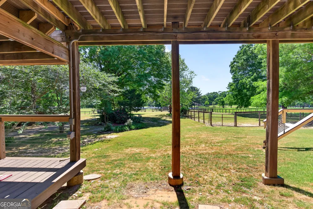 511 W Mcintosh RD Brooks, GA 30205