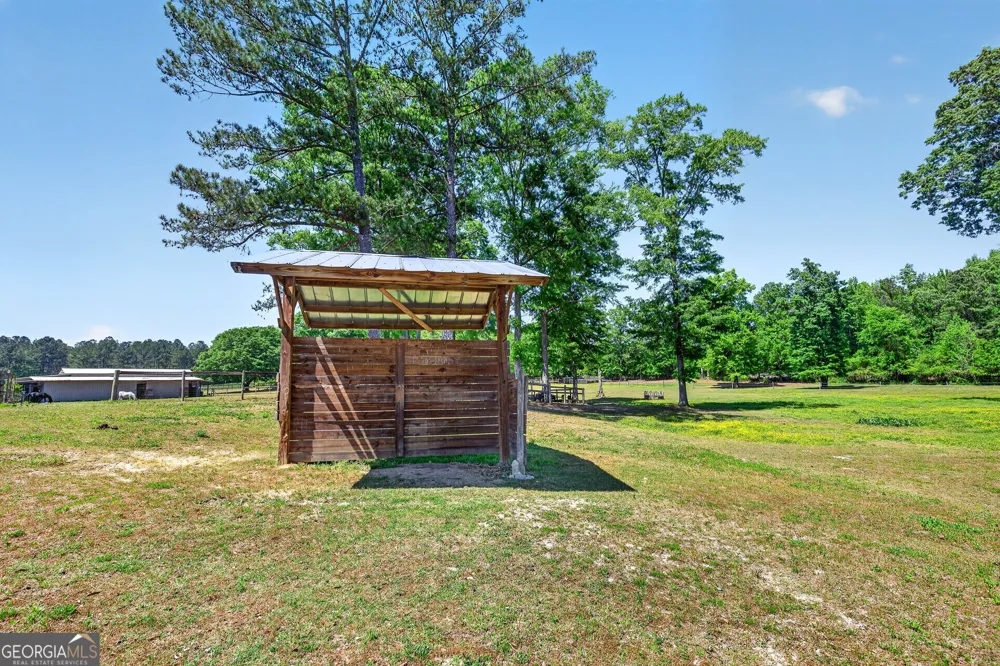 511 W Mcintosh RD Brooks, GA 30205
