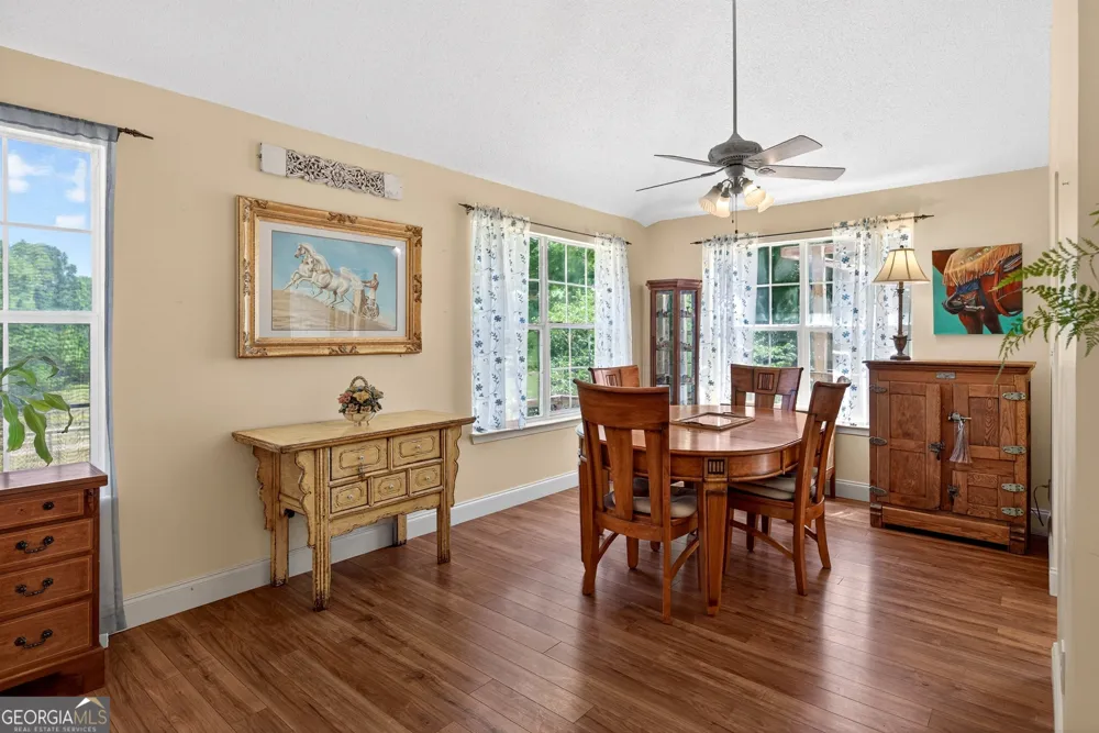 511 W Mcintosh RD Brooks, GA 30205