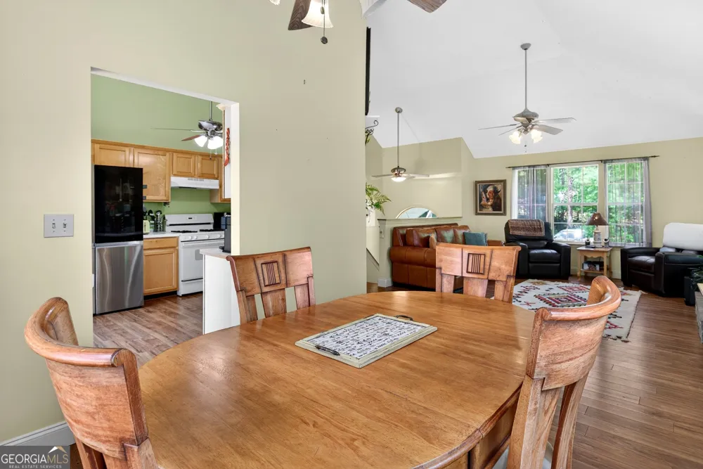 511 W Mcintosh RD Brooks, GA 30205