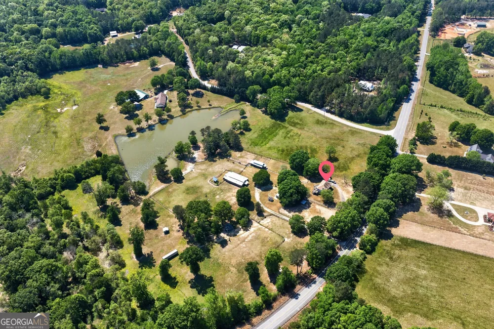 511 W Mcintosh RD Brooks, GA 30205