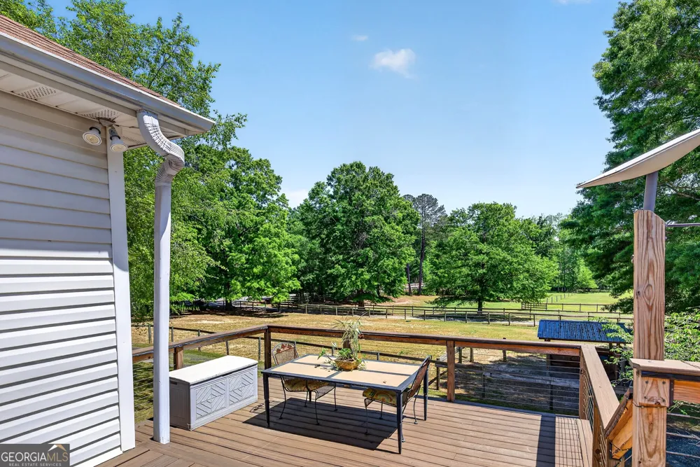511 W Mcintosh RD Brooks, GA 30205