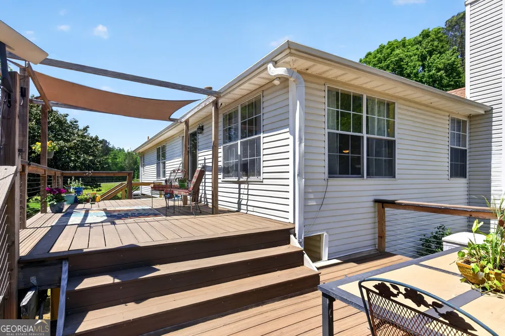 511 W Mcintosh RD Brooks, GA 30205
