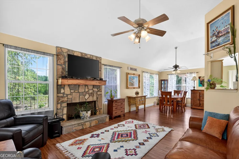 511 W Mcintosh RD Brooks, GA 30205