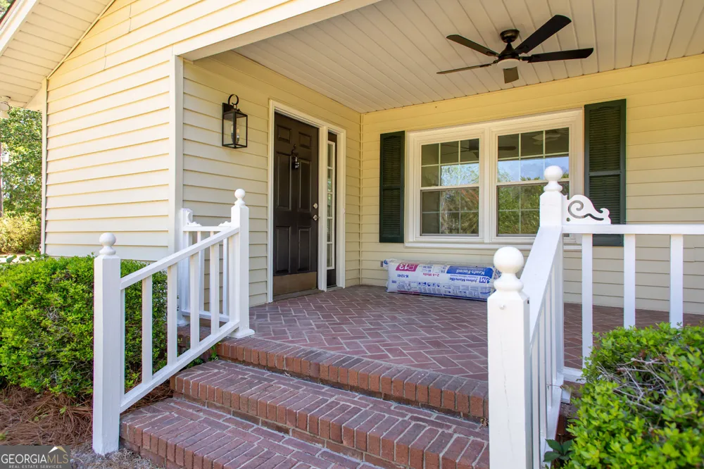 110 Briarwood RD Waycross, GA 31501