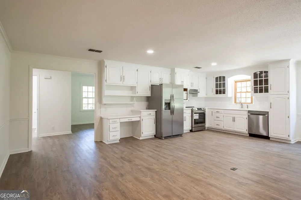 110 Briarwood RD Waycross, GA 31501