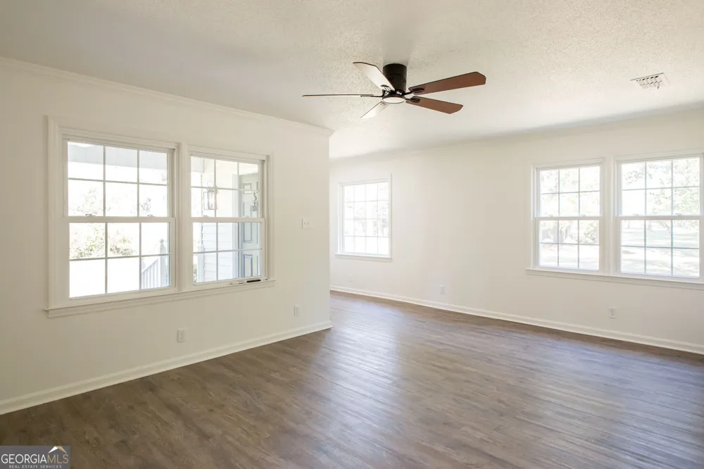 110 Briarwood RD Waycross, GA 31501