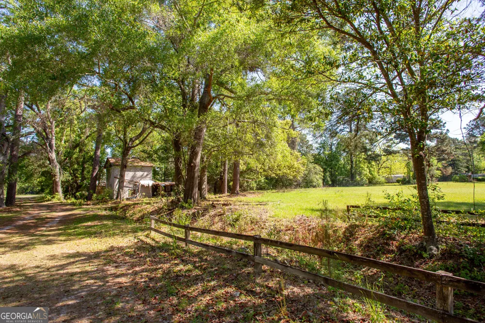 110 Briarwood RD Waycross, GA 31501