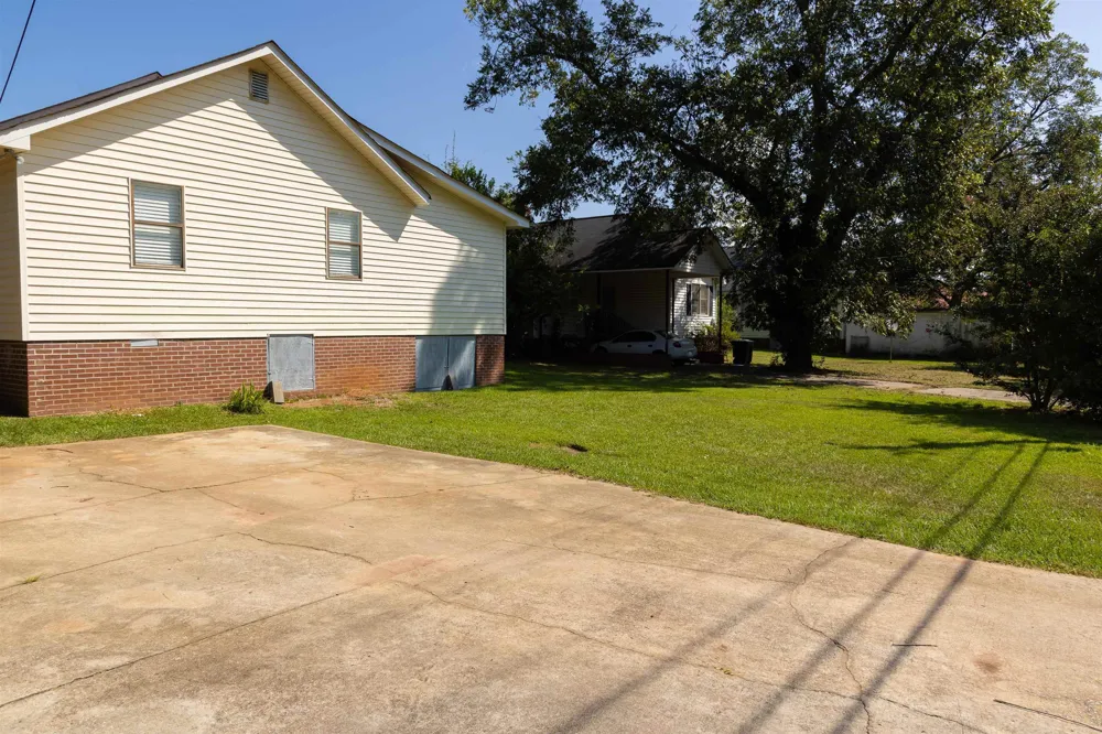 524 W Goodrich AVE Thomaston, GA 30286