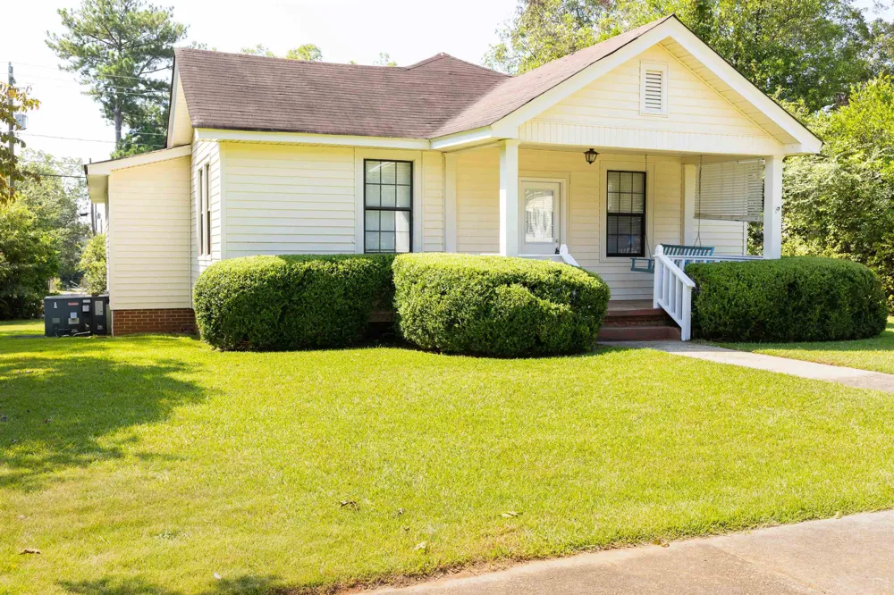 524 W Goodrich AVE Thomaston, GA 30286