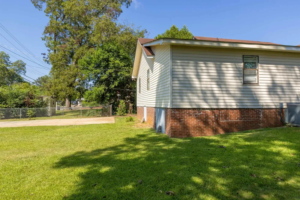 524 W Goodrich AVE Thomaston, GA 30286