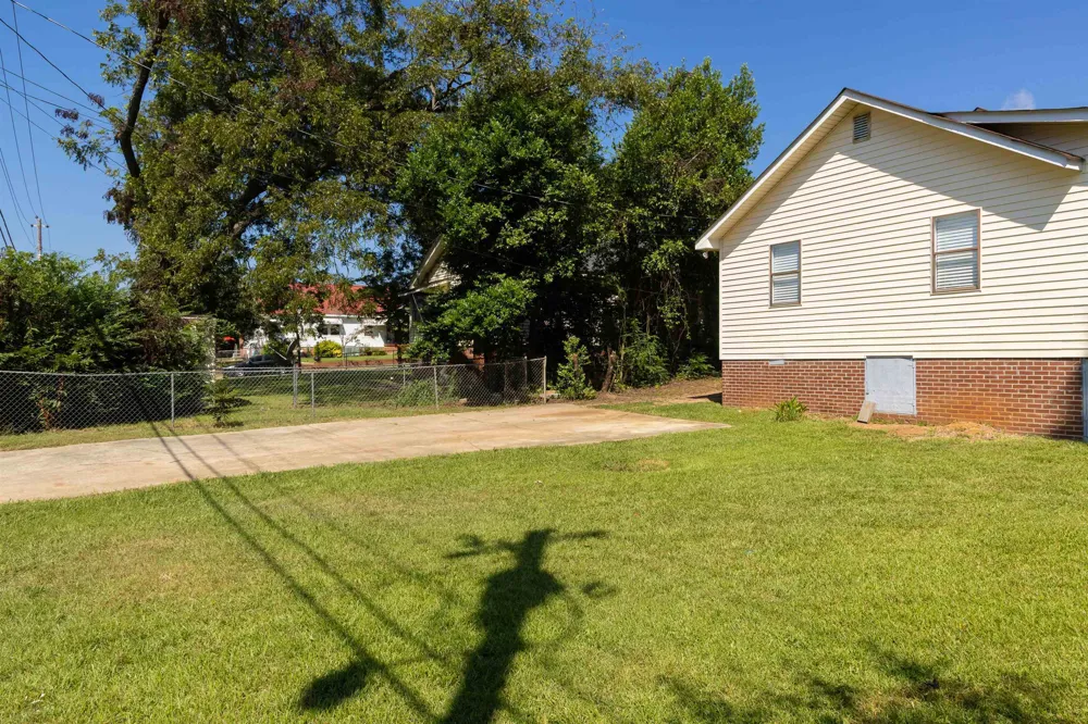524 W Goodrich AVE Thomaston, GA 30286