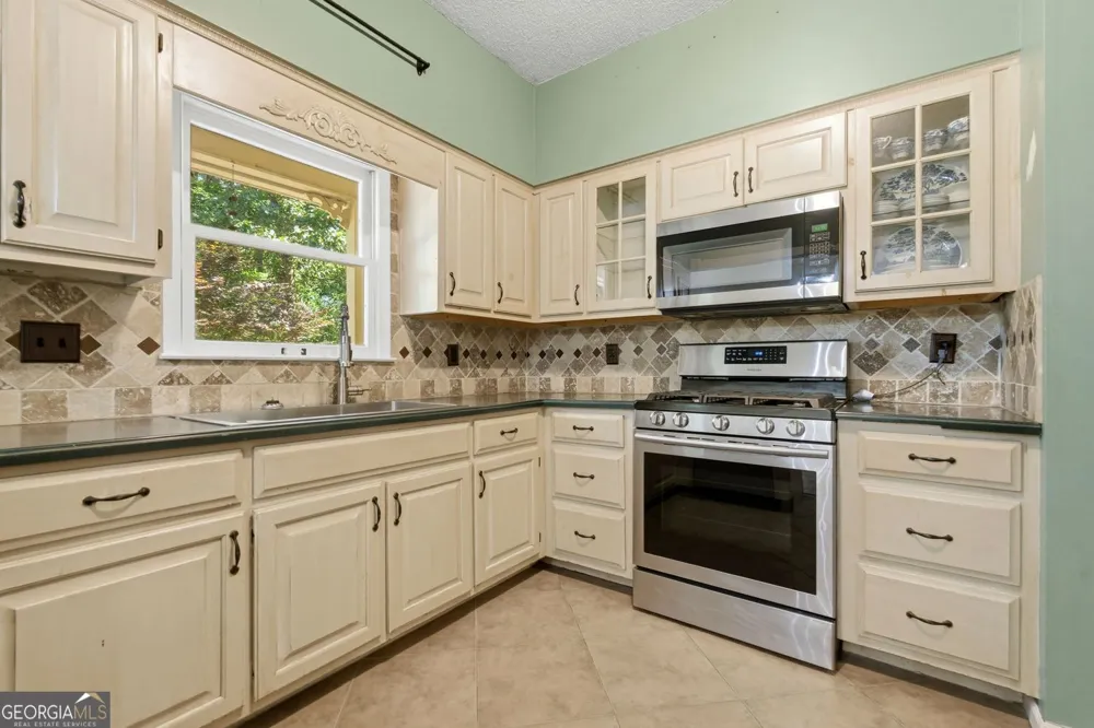 1160 Cave Spring RD Cedartown, GA 30125